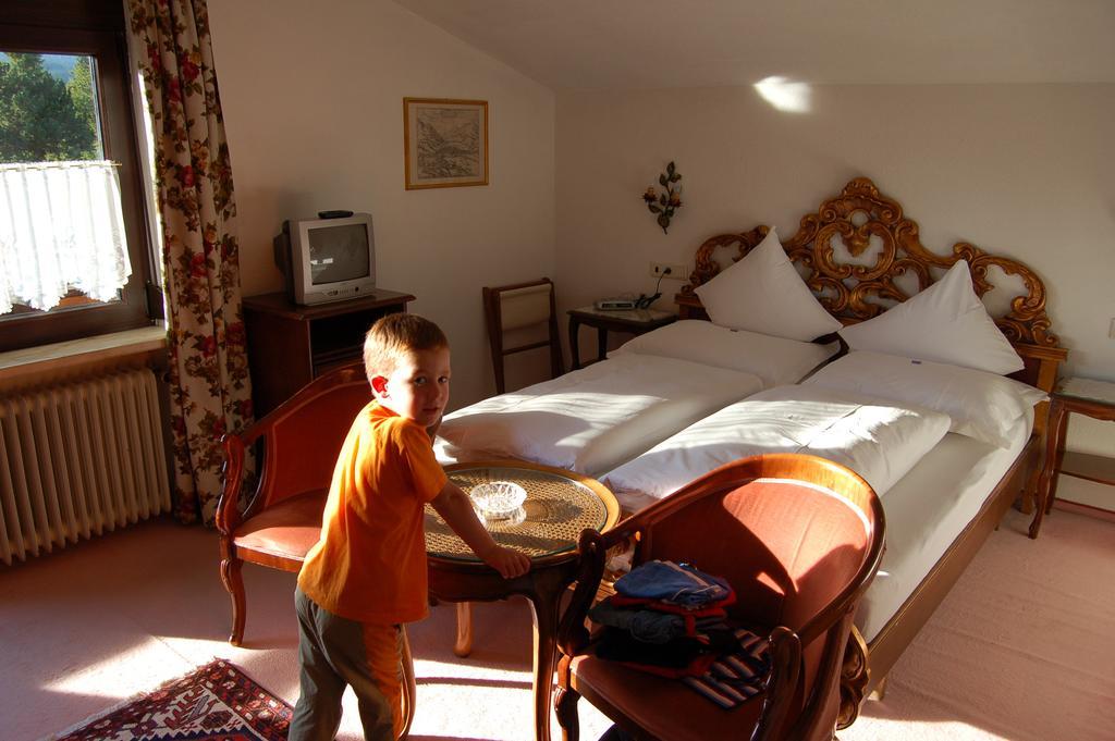 Haus Orplid Hotel Seefeld in Tirol Room photo